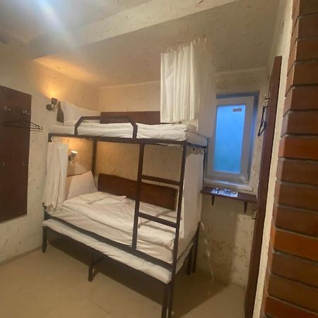 Hostel Danylo Halytskyi Lviv Luaran gambar