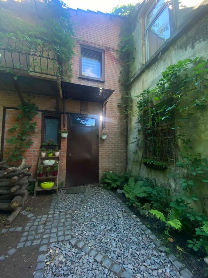 Hostel Danylo Halytskyi Lviv Luaran gambar